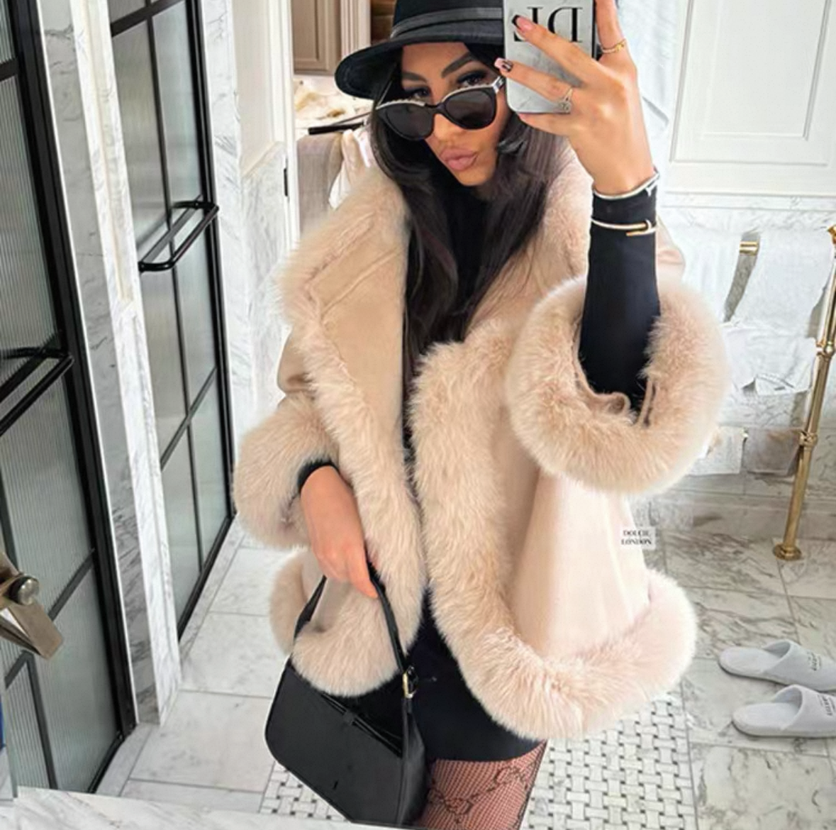 "Elisa" Kaschmirmantel mit Fellkragen