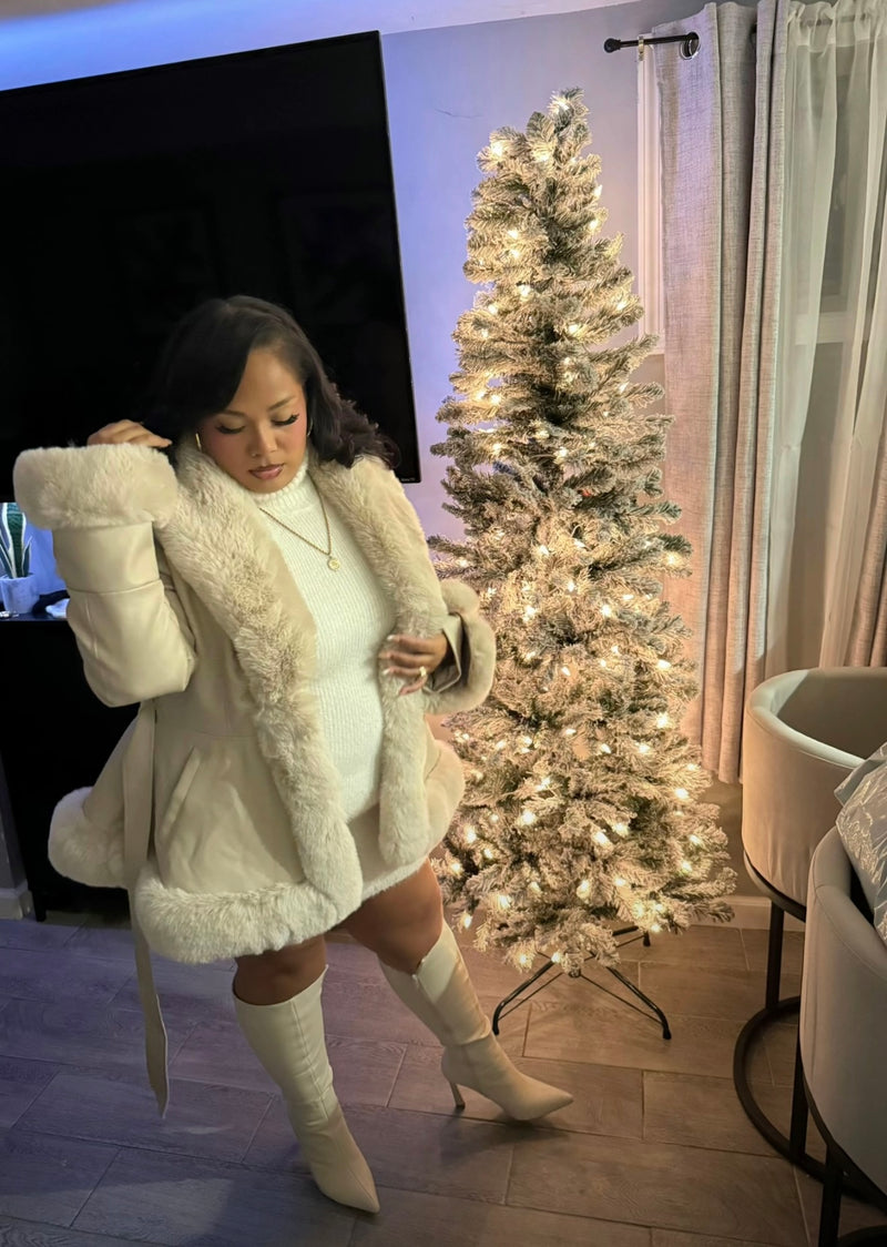 <p><strong>Laureen</strong></p>