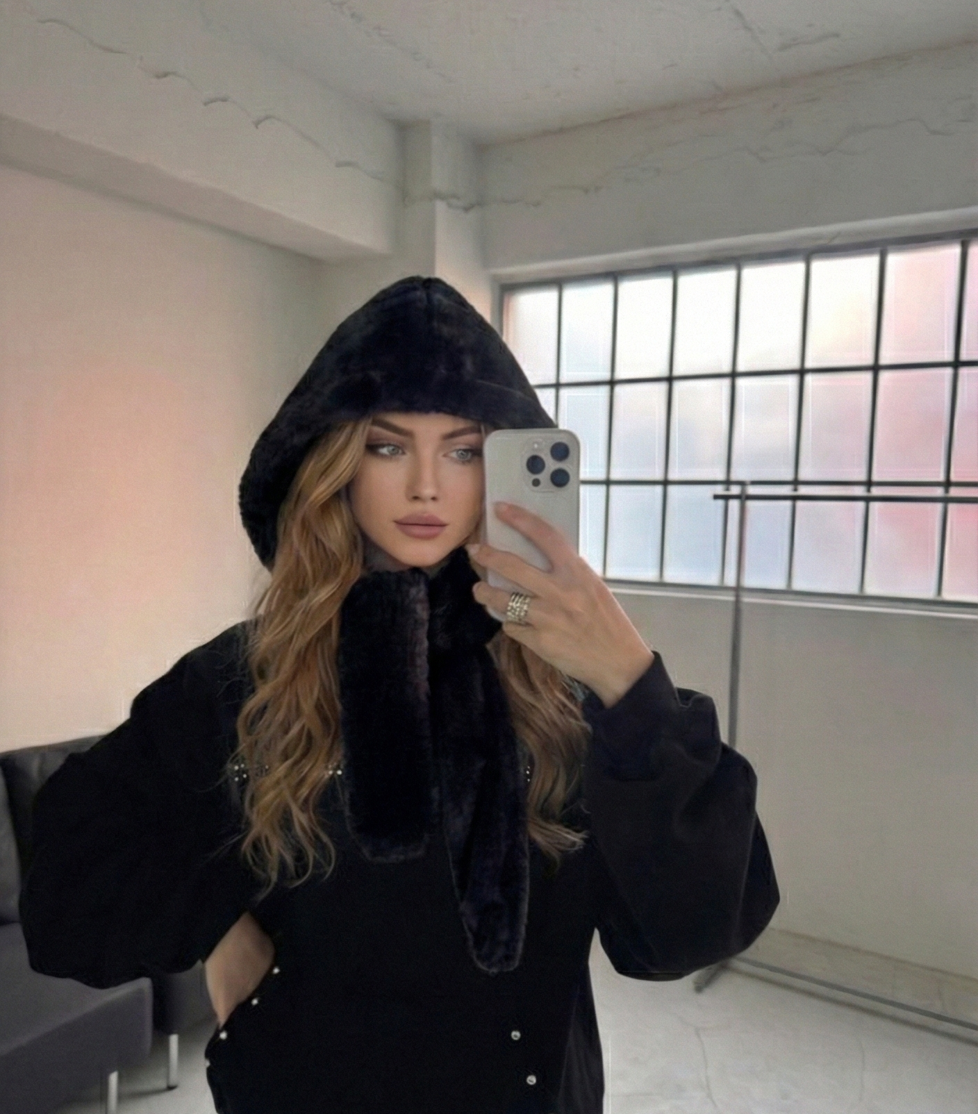 "Luna" - Fur Balaclava