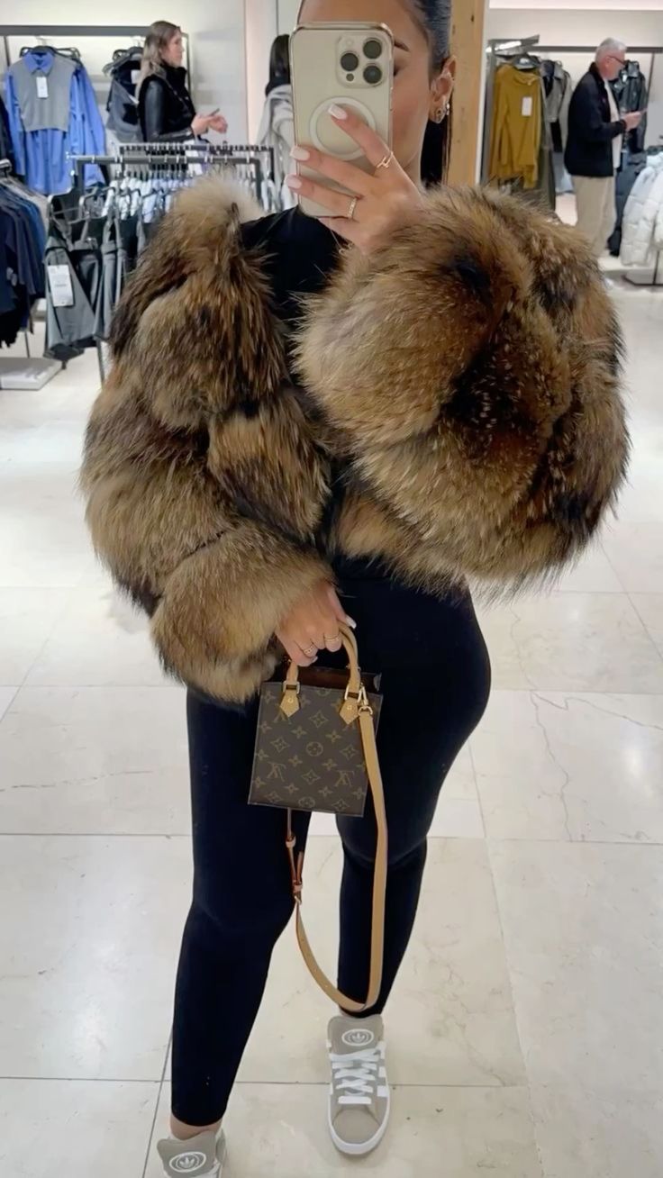 <p><strong>Selina M.</strong></p>