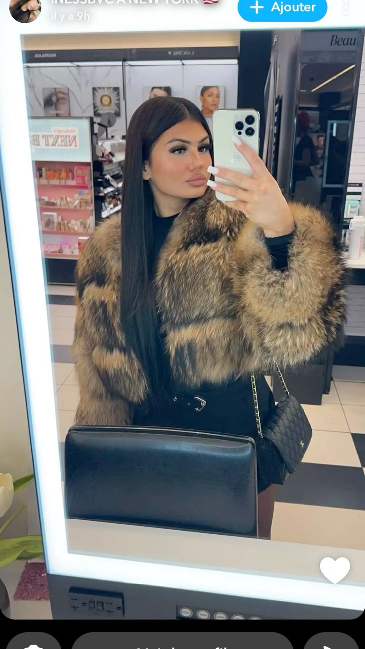 <p><strong>Alina K.</strong></p>