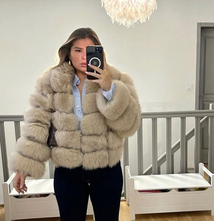 <p><strong>Mia L.</strong></p>