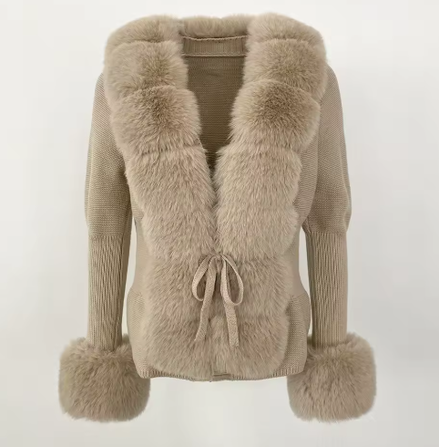 "Lisa" Cardigan mit Fell