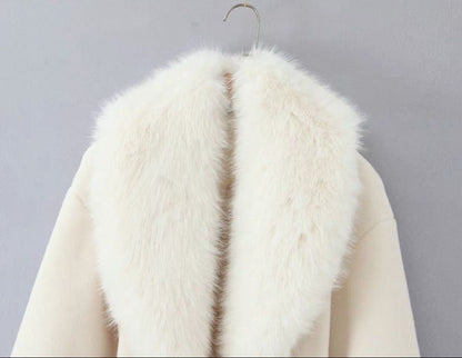 "Aria" Premium Mantel